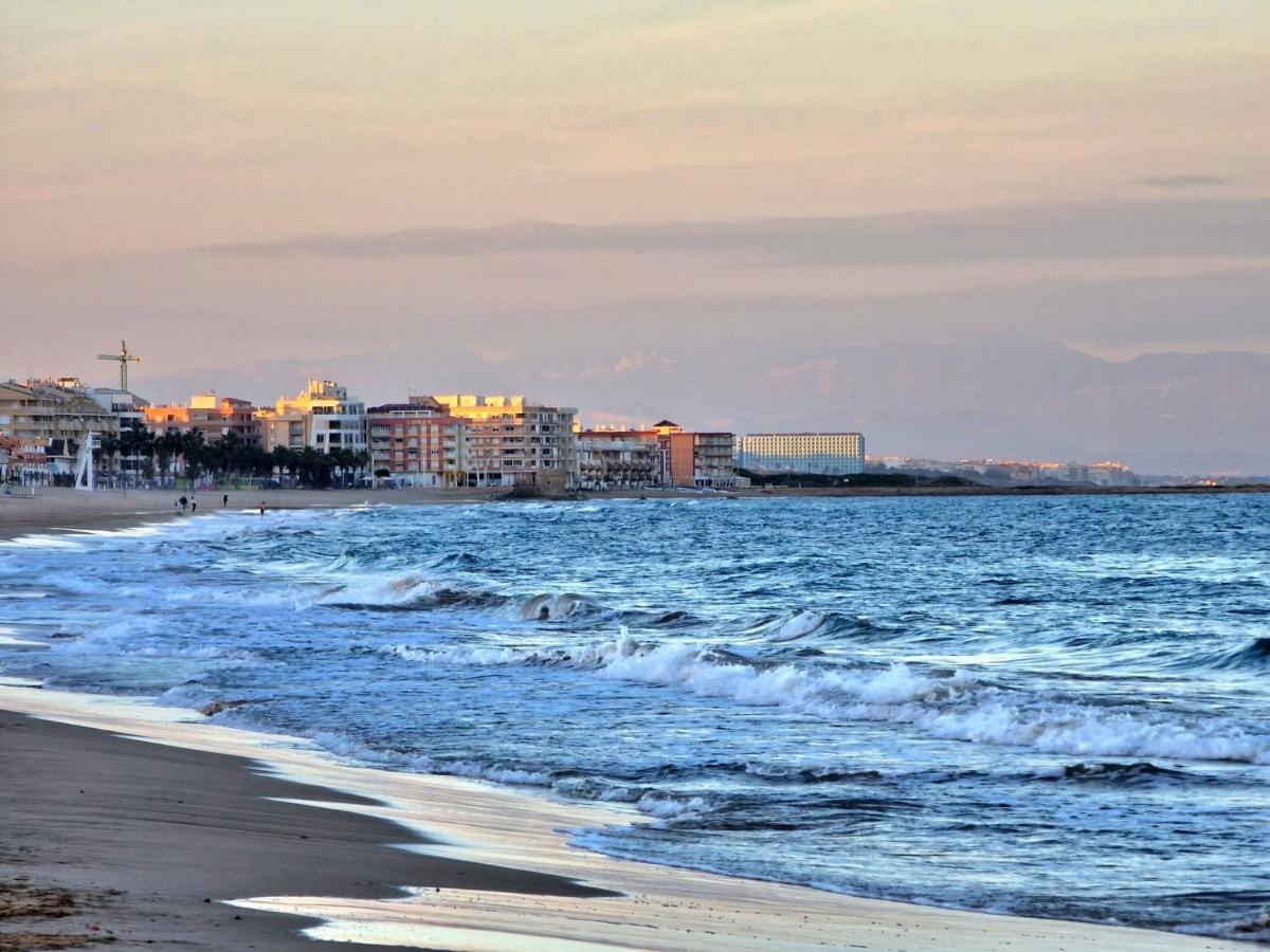 Cozy Apartment With Sea View Torrevieja Exteriér fotografie